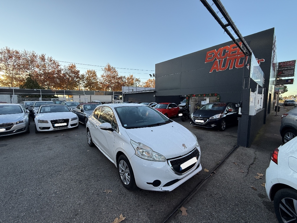 PEUGEOT – 208 – Berline – Diesel – Blanche