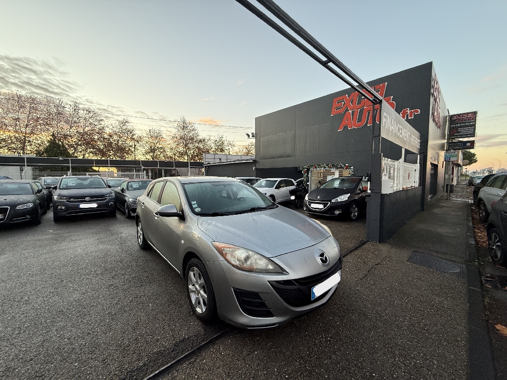 MAZDA – MAZDA3 – Berline – Diesel – Beige