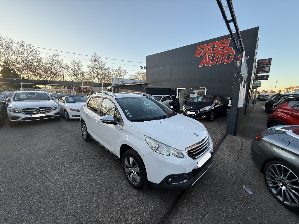 PEUGEOT – 2008 – Tout-Terrain – Essence sans plomb – Blanc